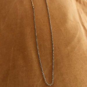 condition: excellent 

14k gold plated 24”in gold nugget chain.